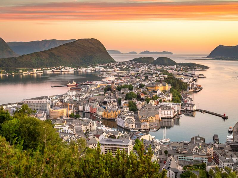 Verpingviksvegen 14, 6002 Ålesund, Norway, Ålesund
